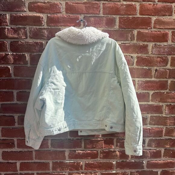 Levi's $108 Corduroy Sherpa trucker Jacket green women's 1X NEW - Picture 5 of 7